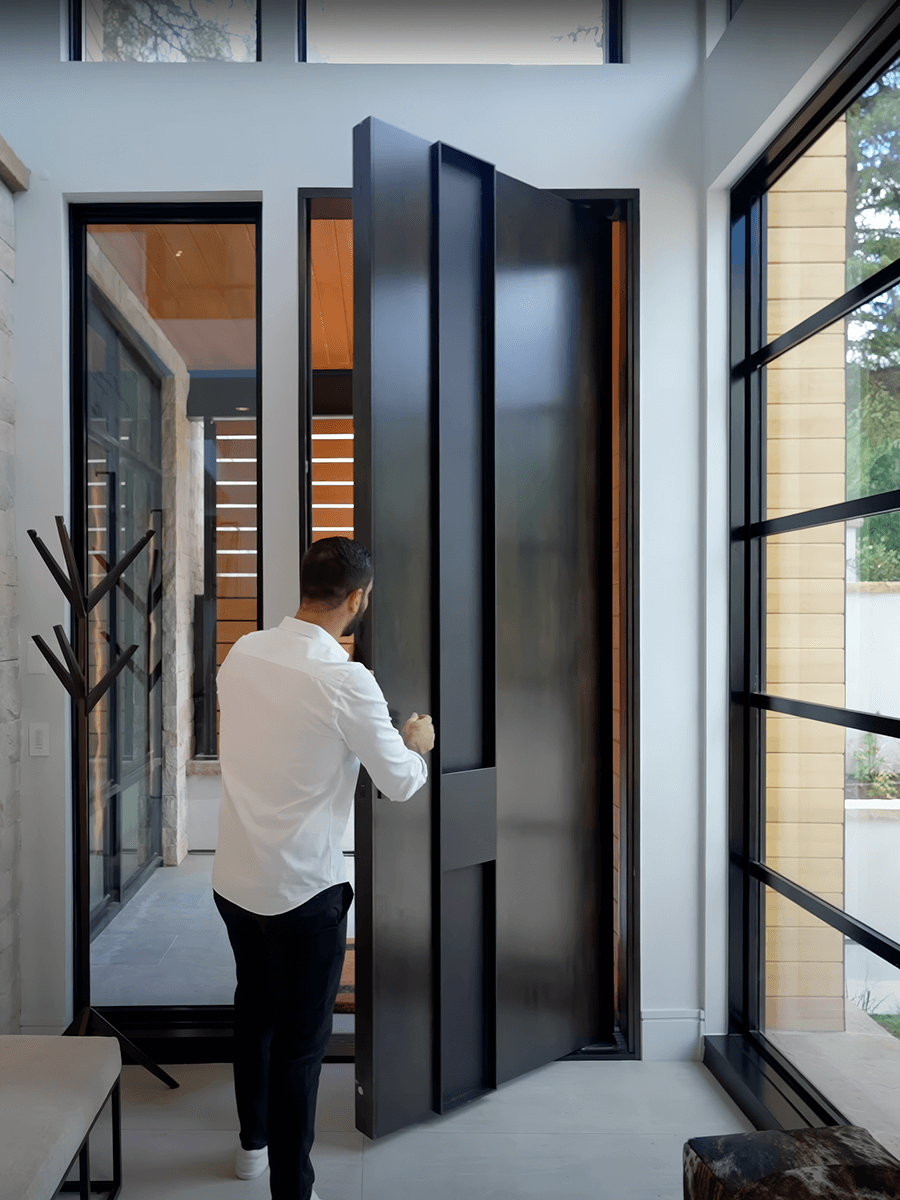 Paint Grade with Vertical Steel Pull