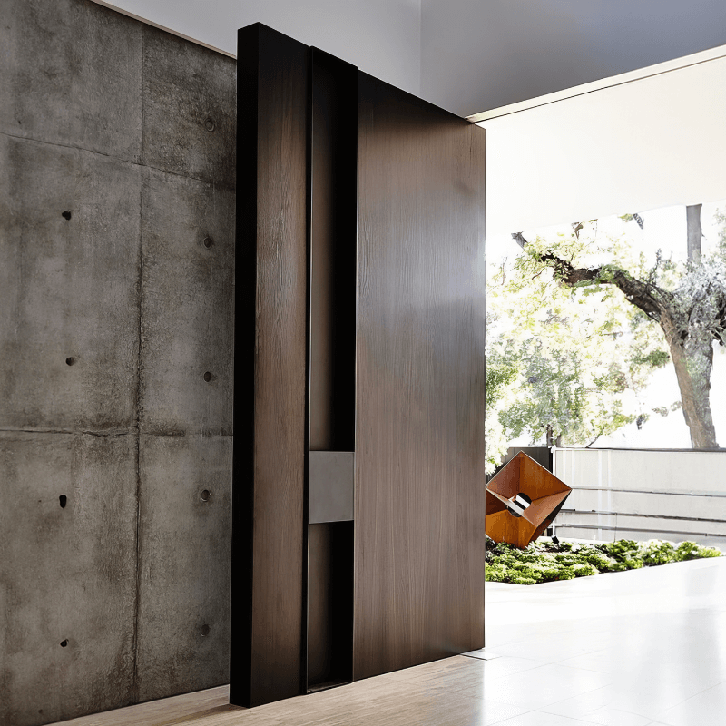 White Oak with Vertical Steel Pull